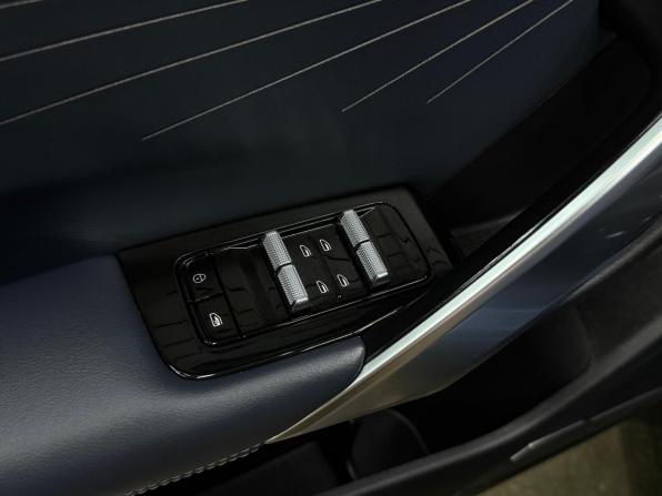 Geely Atlas II с пробегом 2024 года, цена 3 090 000 рублей, 45768 км, внедорожник, Автокод Объявления