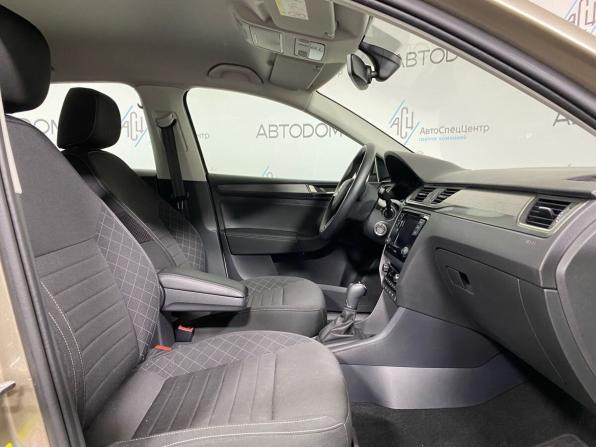 Skoda Rapid I Рестайлинг с пробегом 2019 года, цена 1 697 000 рублей, 34528 км, лифтбек, Автокод Объявления