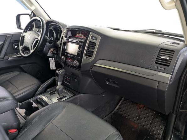 Mitsubishi Pajero IV Рестайлинг 2 с пробегом 2014 года, цена 2 300 000 рублей, 150492 км, внедорожник, Автокод Объявления