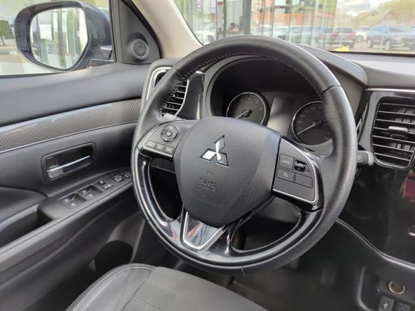 Mitsubishi Outlander III Рестайлинг 3 с пробегом 2021 года, цена 2 349 000 рублей, 139530 км, внедорожник, Автокод Объявления