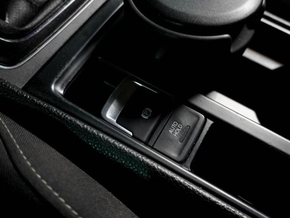 Volkswagen Golf VII с пробегом 2013 года, цена 769 000 рублей, 411771 км, хэтчбек, Автокод Объявления