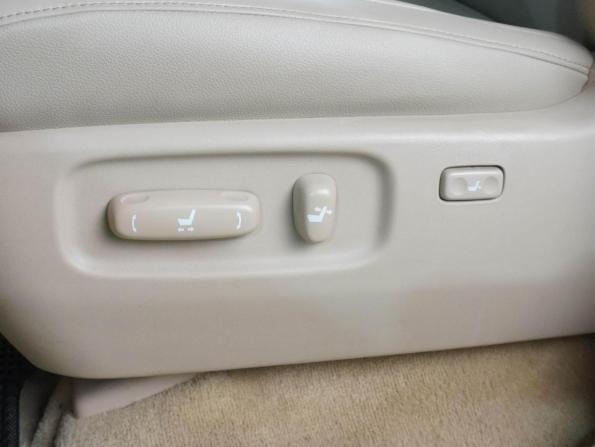 Toyota Land Cruiser 200 Series Рестайлинг 1 с пробегом 2013 года, цена 3 729 000 рублей, 291051 км, внедорожник, Автокод Объявления
