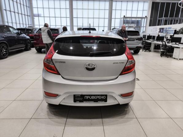 Hyundai Solaris I с пробегом 2014 года, цена 650 000 рублей, 124748 км, хэтчбек, Автокод Объявления