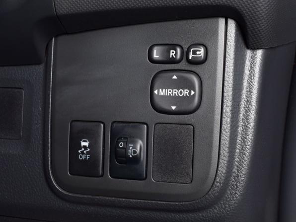 Toyota Wish II Рестайлинг с пробегом 2014 года, цена 1 489 995 рублей, 139135 км, минивэн, Автокод Объявления