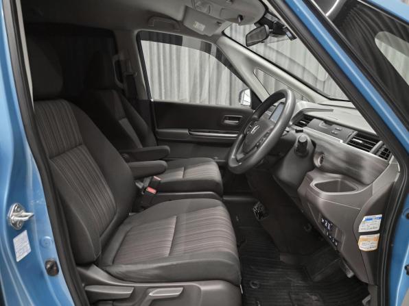 Honda Freed II с пробегом 2017 года, цена 1 350 000 рублей, 151023 км, компактвэн, Автокод Объявления