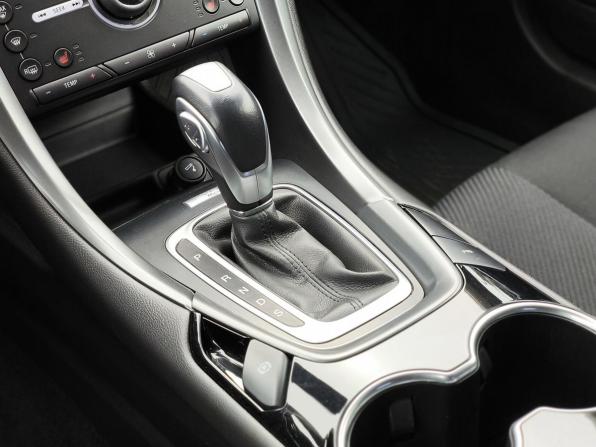 Ford Mondeo V с пробегом 2015 года, цена 1 800 000 рублей, 88882 км, седан, Автокод Объявления