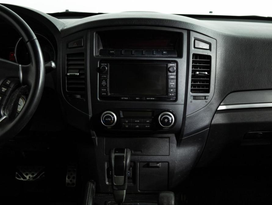 Mitsubishi Pajero IV Рестайлинг 1 Санкт-Петербург  - изображение 15