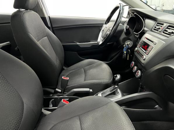 Kia Rio III Рестайлинг с пробегом 2016 года, цена 1 250 000 рублей, 65071 км, седан, Автокод Объявления