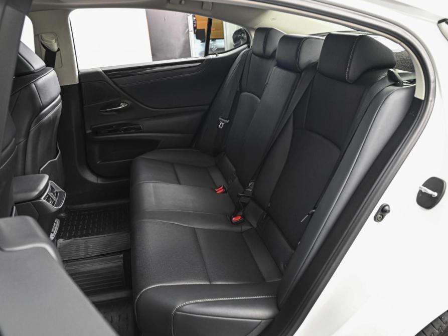 Lexus ES VII Рестайлинг Ставрополь  - изображение 9