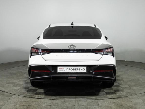 Hyundai Elantra VII (CN7) с пробегом 2023 года, цена 2 049 700 рублей, 69766 км, седан, Автокод Объявления