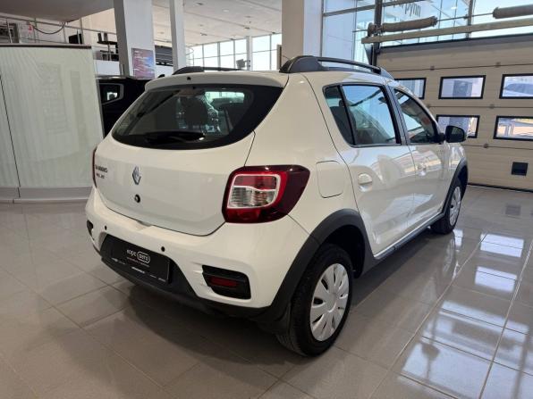 Renault Sandero II Рестайлинг с пробегом 2019 года, цена 1 074 000 рублей, 109588 км, хэтчбек, Автокод Объявления
