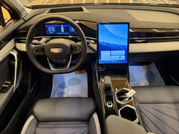 Geely Atlas II с пробегом 2024 года, цена 2 998 000 рублей, 19000 км, внедорожник, Автокод Объявления