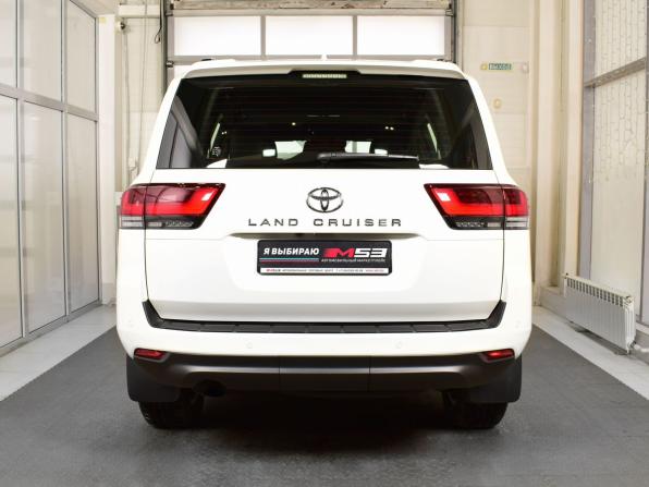 Toyota Land Cruiser 300 Series с пробегом 2023 года, цена 15 550 995 рублей, 84 км, внедорожник, Автокод Объявления