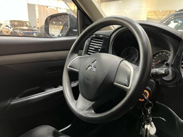 Mitsubishi Outlander III Рестайлинг 2 с пробегом 2015 года, цена 1 560 000 рублей, 131188 км, внедорожник, Автокод Объявления