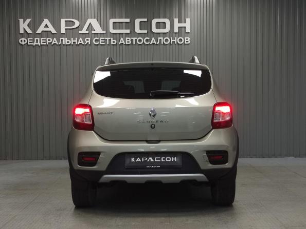Renault Sandero II с пробегом 2015 года, цена 720 000 рублей, 206533 км, хэтчбек, Автокод Объявления