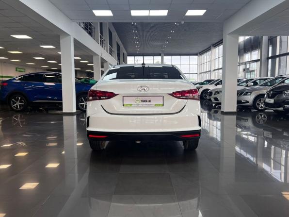 Hyundai Solaris II с пробегом 2020 года, цена 1 445 000 рублей, 60768 км, седан, Автокод Объявления