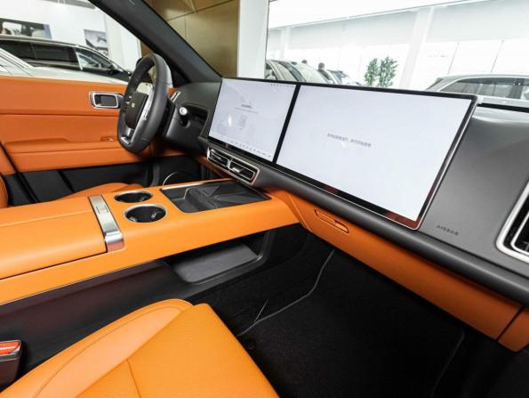 Новый Li Auto (Lixiang) L6 2025 года, цена 8 290 000 рублей, внедорожник, Автокод Объявления