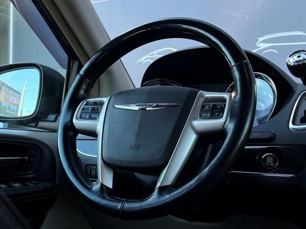 Chrysler Voyager V Рестайлинг с пробегом 2014 года, цена 1 526 300 рублей, 264862 км, минивэн, Автокод Объявления