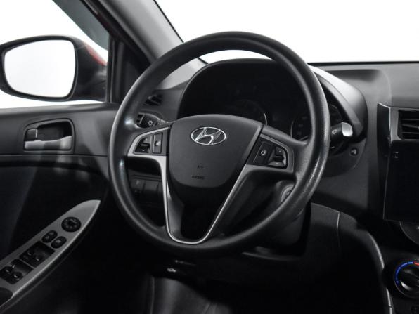 Hyundai Solaris I Рестайлинг с пробегом 2015 года, цена 925 000 рублей, 122000 км, седан, Автокод Объявления