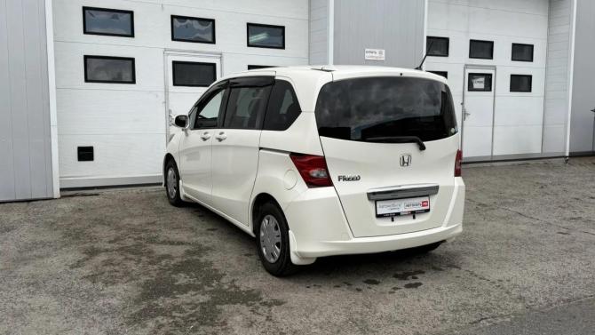 Honda Freed I с пробегом 2009 года, цена 826 600 рублей, 227529 км, компактвэн, Автокод Объявления