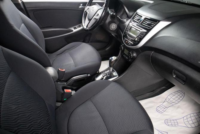 Hyundai Solaris I Рестайлинг с пробегом 2015 года, цена 999 000 рублей, 120000 км, хэтчбек, Автокод Объявления