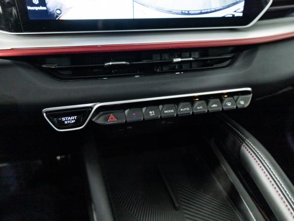 Geely Coolray I Рестайлинг с пробегом 2023 года, цена 2 037 980 рублей, 29912 км, внедорожник, Автокод Объявления