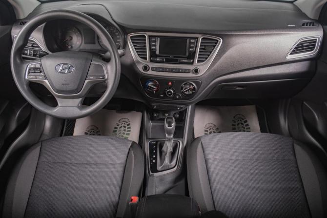 Hyundai Solaris II Рестайлинг с пробегом 2021 года, цена 1 699 000 рублей, 41000 км, седан, Автокод Объявления