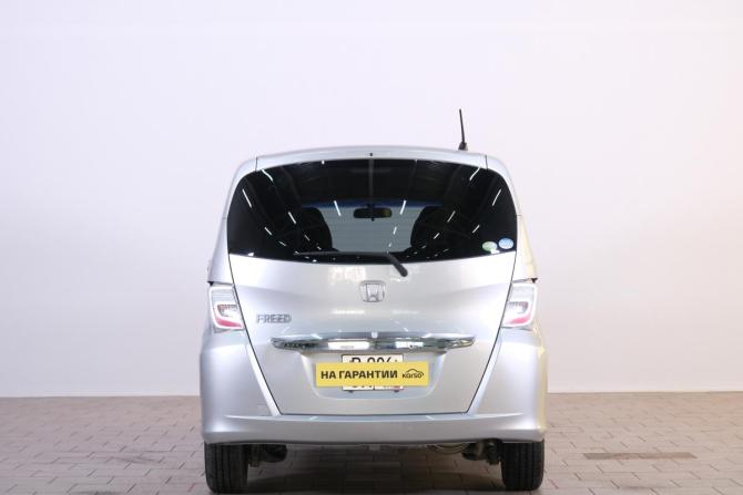 Honda Freed I Рестайлинг с пробегом 2012 года, цена 1 229 000 рублей, 88000 км, компактвэн, Автокод Объявления