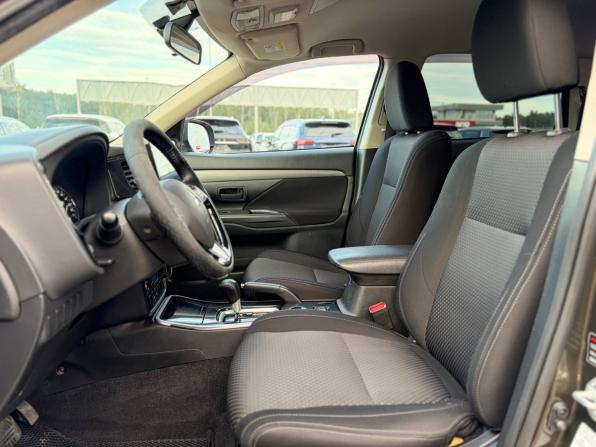 Mitsubishi Outlander III Рестайлинг 3 с пробегом 2018 года, цена 1 480 000 рублей, 265000 км, внедорожник, Автокод Объявления