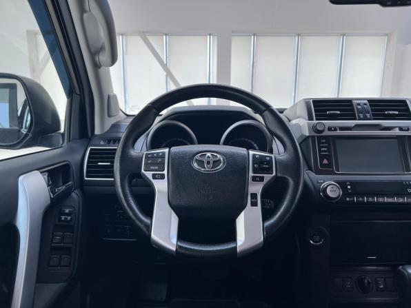 Toyota Land Cruiser Prado 150 Series Рестайлинг 1 с пробегом 2016 года, цена 3 940 000 рублей, 189161 км, внедорожник, Автокод Объявления