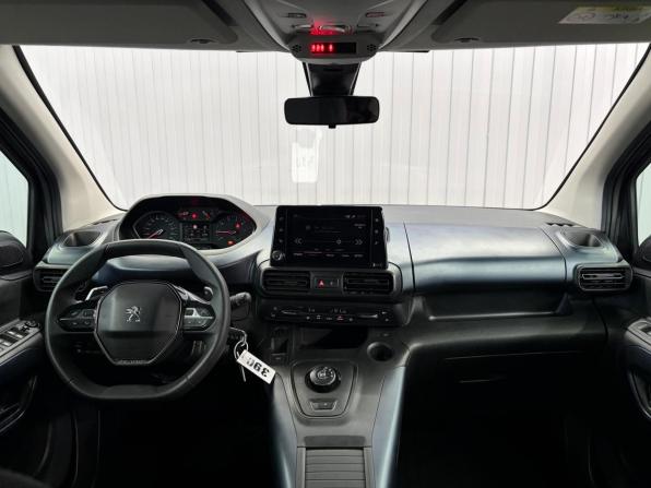 Peugeot Rifter I с пробегом 2020 года, цена 1 897 000 рублей, 210628 км, минивэн, Автокод Объявления