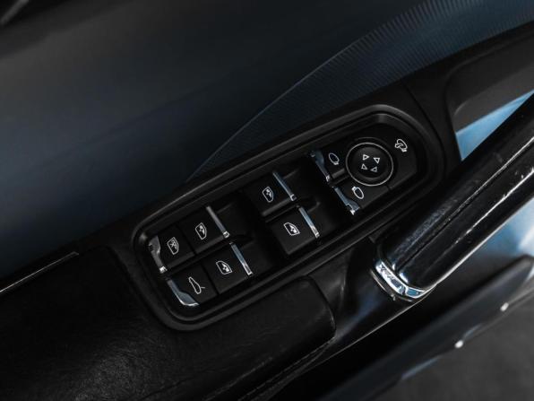 Porsche Cayenne II (958) с пробегом 2012 года, цена 2 300 000 рублей, 197803 км, внедорожник, Автокод Объявления