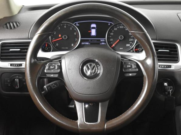 Volkswagen Touareg II с пробегом 2012 года, цена 1 698 100 рублей, 237950 км, внедорожник, Автокод Объявления