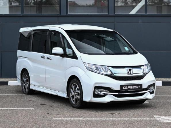 Honda Stepwgn V с пробегом 2015 года, цена 1 989 000 рублей, 104698 км, минивэн, Автокод Объявления