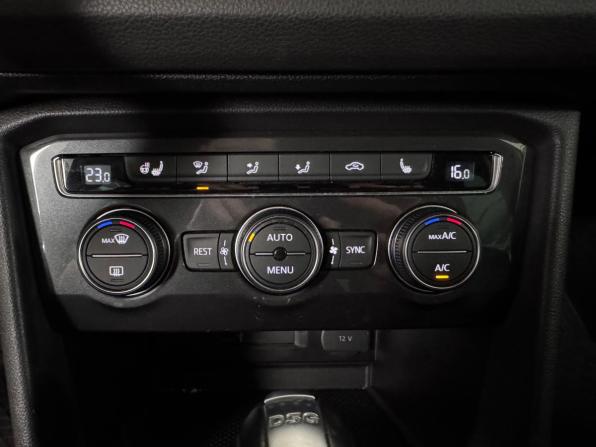 Volkswagen Tiguan II с пробегом 2018 года, цена 2 399 000 рублей, 68969 км, внедорожник, Автокод Объявления