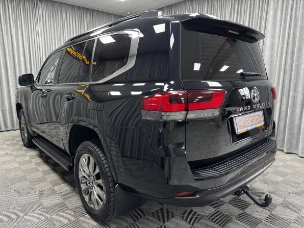 Toyota Land Cruiser 300 Series с пробегом 2022 года, цена 10 370 000 рублей, 64826 км, внедорожник, Автокод Объявления