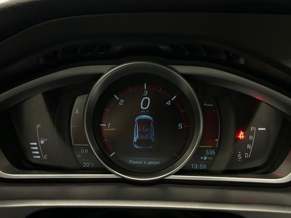 Volvo V40 Cross Country I с пробегом 2013 года, цена 1 049 000 рублей, 186445 км, хэтчбек, Автокод Объявления