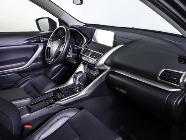 Mitsubishi Eclipse Cross I с пробегом 2018 года, цена 1 919 000 рублей, 73404 км, внедорожник, Автокод Объявления
