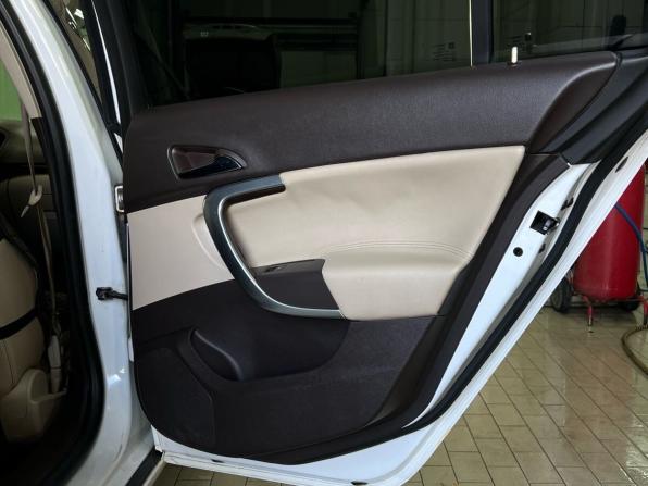 Opel Insignia I с пробегом 2011 года, цена 899 000 рублей, 135100 км, седан, Автокод Объявления