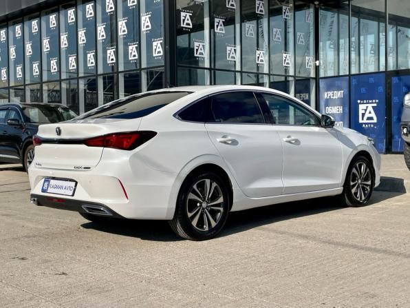 Changan Eado Plus с пробегом 2023 года, цена 1 390 000 рублей, 27140 км, седан, Автокод Объявления