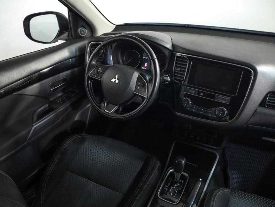 Mitsubishi Outlander III Рестайлинг 3 Санкт-Петербург  - изображение 8