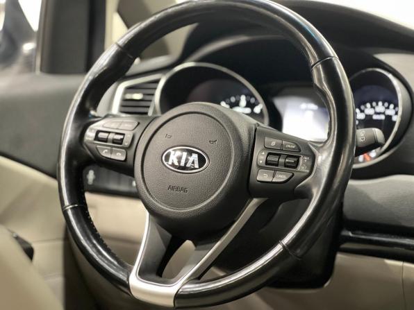 Kia Carnival III с пробегом 2020 года, цена 2 685 000 рублей, 89145 км, минивэн, Автокод Объявления