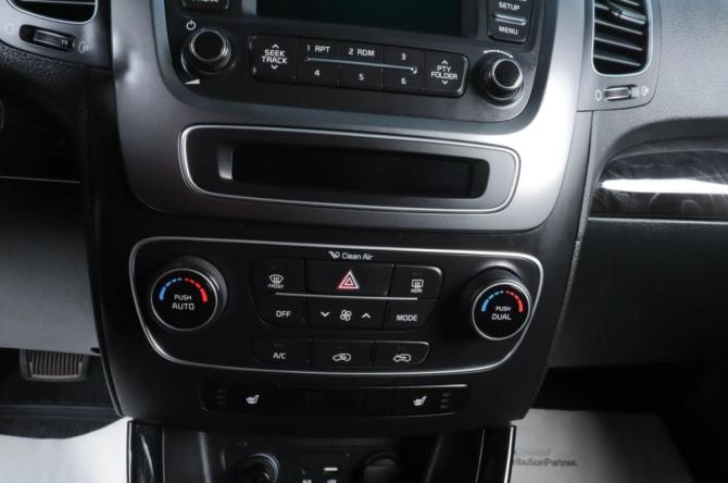 Kia Sorento II Рестайлинг с пробегом 2019 года, цена 2 149 000 рублей, 179102 км, внедорожник, Автокод Объявления