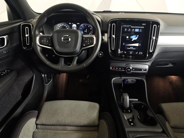 Volvo XC40 I с пробегом 2020 года, цена 3 393 000 рублей, 51104 км, внедорожник, Автокод Объявления