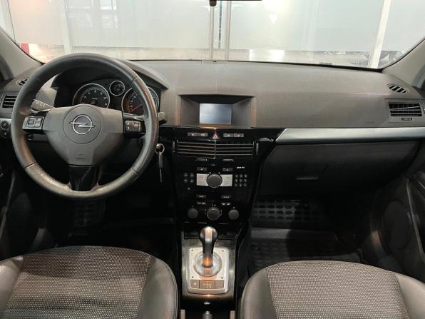 Opel Astra H Рестайлинг с пробегом 2008 года, цена 335 000 рублей, 216098 км, хэтчбек, Автокод Объявления