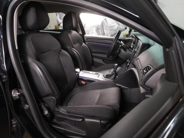 Renault Megane IV с пробегом 2017 года, цена 1 379 000 рублей, 186363 км, универсал, Автокод Объявления