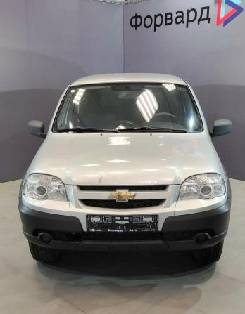 Chevrolet Niva I Рестайлинг с пробегом 2015 года, цена 515 000 рублей, 123186 км, внедорожник, Автокод Объявления