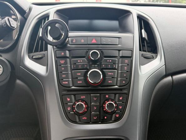 Opel Astra J Рестайлинг с пробегом 2012 года, цена 700 000 рублей, 222499 км, хэтчбек, Автокод Объявления