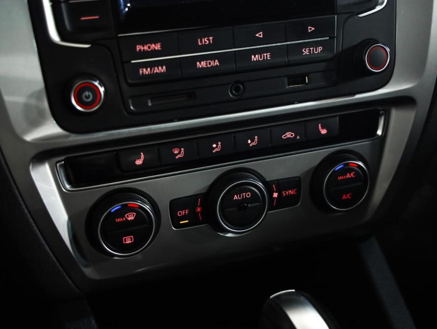Volkswagen Jetta VI Рестайлинг Санкт-Петербург  - изображение 13