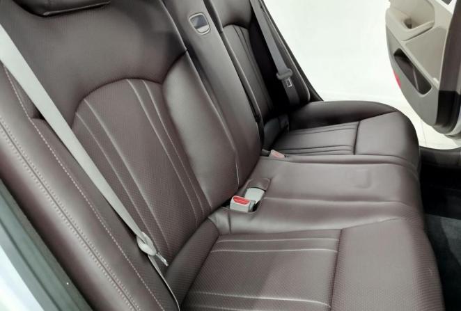 Hyundai Genesis II с пробегом 2015 года, цена 1 785 000 рублей, 183935 км, седан, Автокод Объявления
